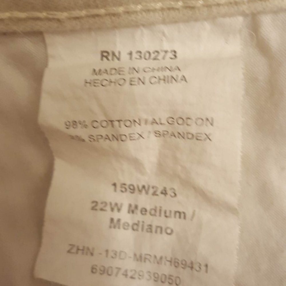 RIDERES BY LEE WOMENS SHORTS OANTS SIZE 22W - Picture 3 of 8